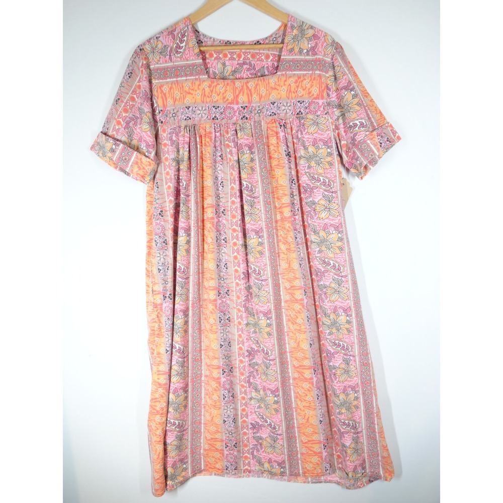 Vintage Hawaiian House Dress Women XL Pink Floral Muumuu Loungewear Tropical